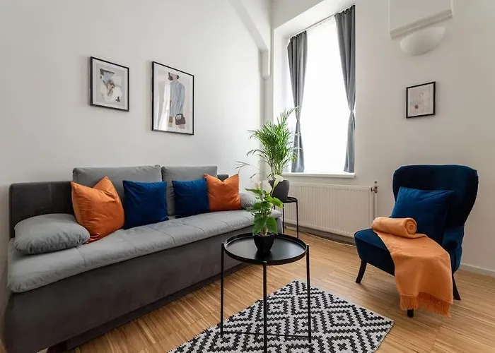 Pristine 1Br Steps From City By Hm