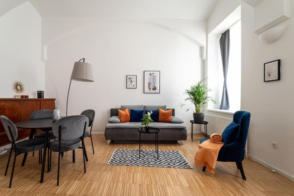 Pristine 1br Steps From By Hm Apartmán Vídeň
