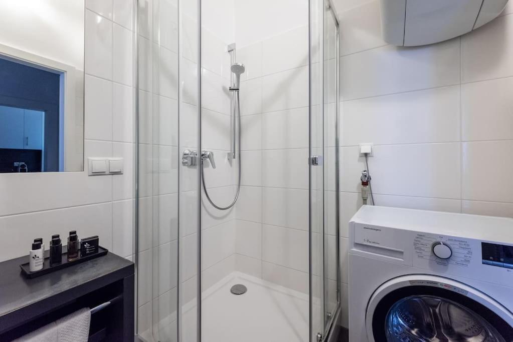 Apartmán Pristine 1br Steps From By Hm